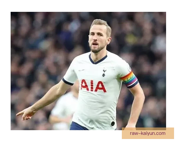 哈里·凯恩国家队首秀表现稳健，开启英格兰生涯新篇章