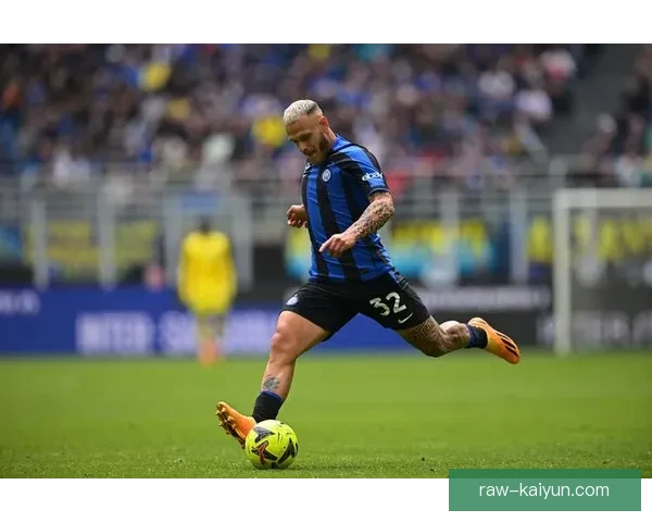 国米高压逼抢战术成效显著，意甲赛场表现稳健